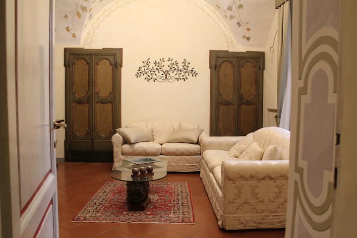 Ancient House Of The Village - Perugia