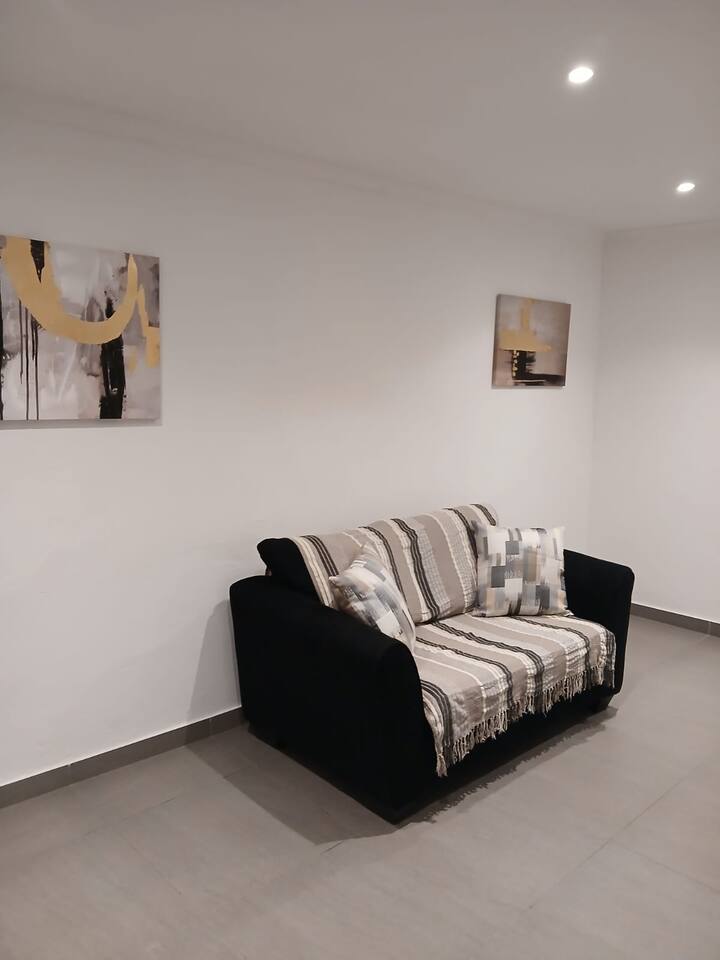 Spacious Self-catering Ground Floor Apartment - Alberton