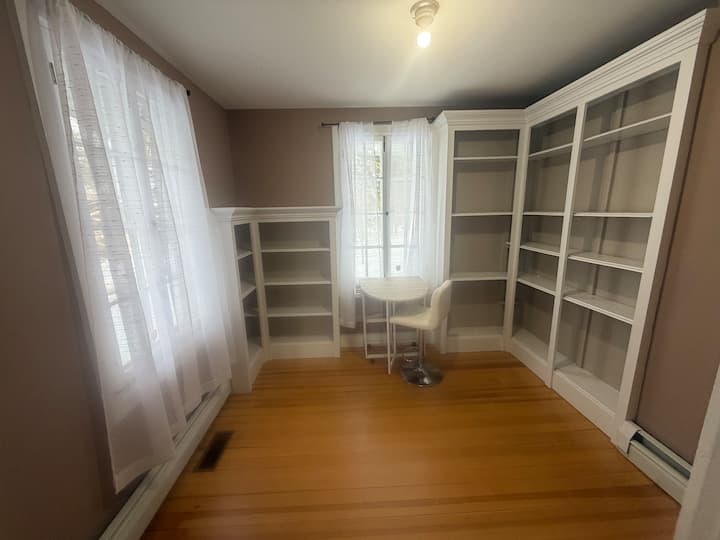 Living/bed Room With Study And Sunroom - Hudson, NH