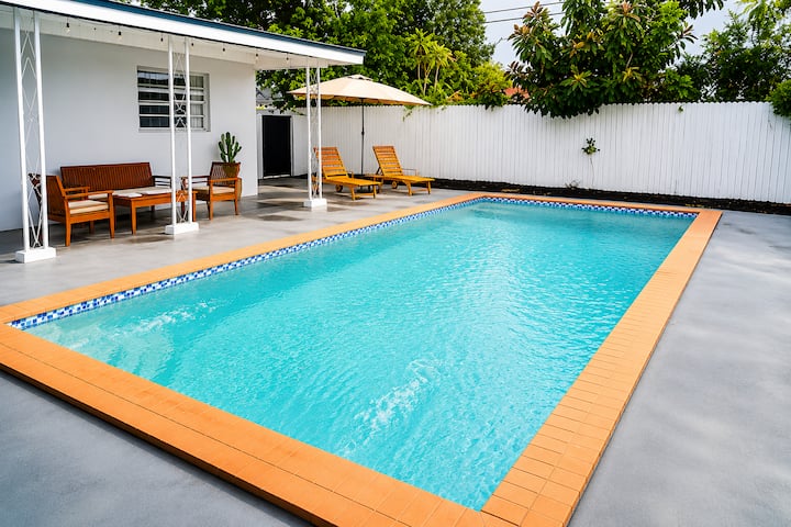 Arabian Nights Pool Retreat | Near Hard Rock - Pembroke Pines, FL