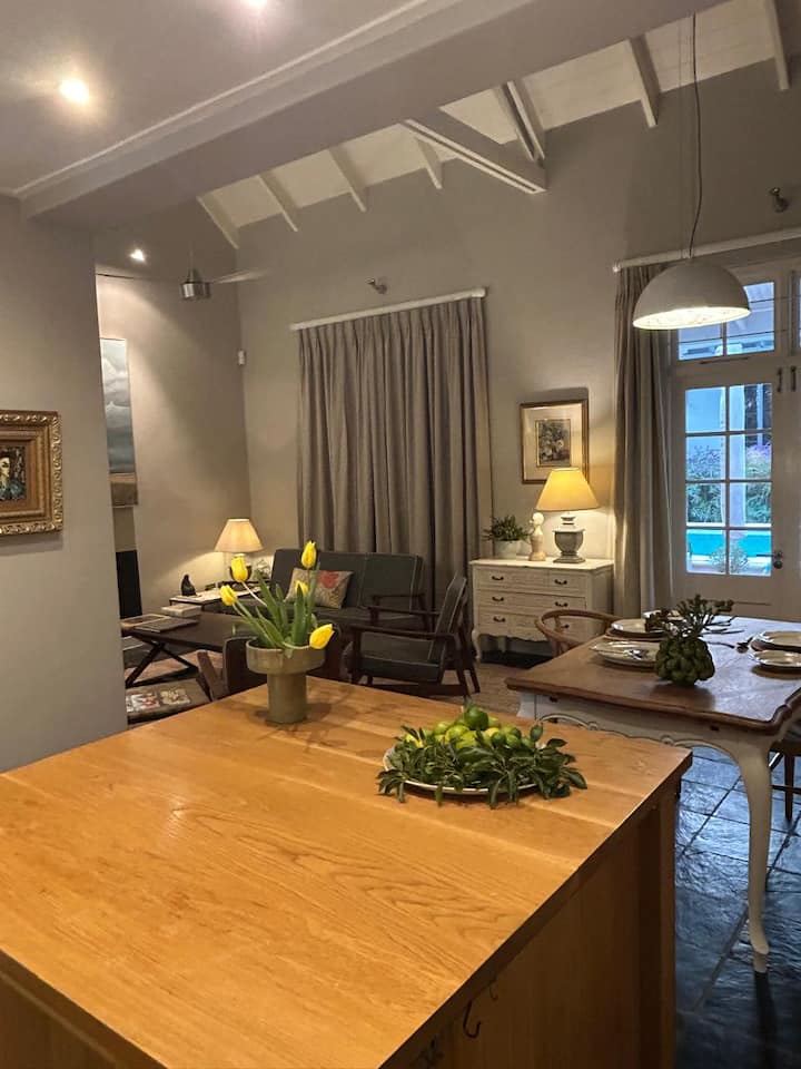 Maison Des Roses Cottage - Franschhoek