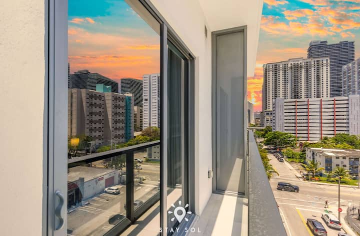 Stylish Studio In Brickell Hotspot Stay With Ameni - Miami, FL