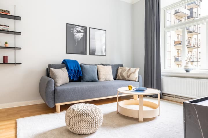 Prime Area | Smart Tv | Comfy King Bed | Coffee - Gothenburg