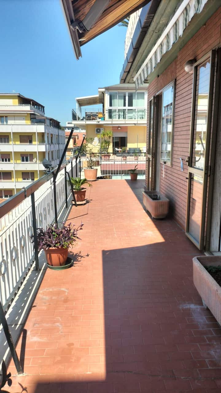 Appartamento Con Terrazzo In Posizione Strategica - Pescara