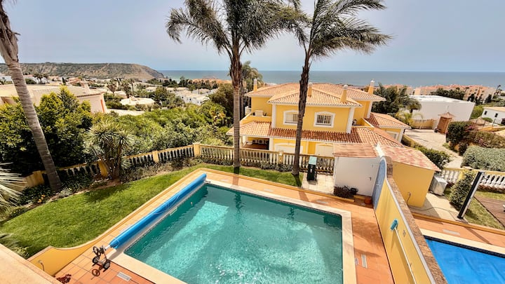 Spacious 3 Bed Villa With Pool & Great Sea Views. - Algarve