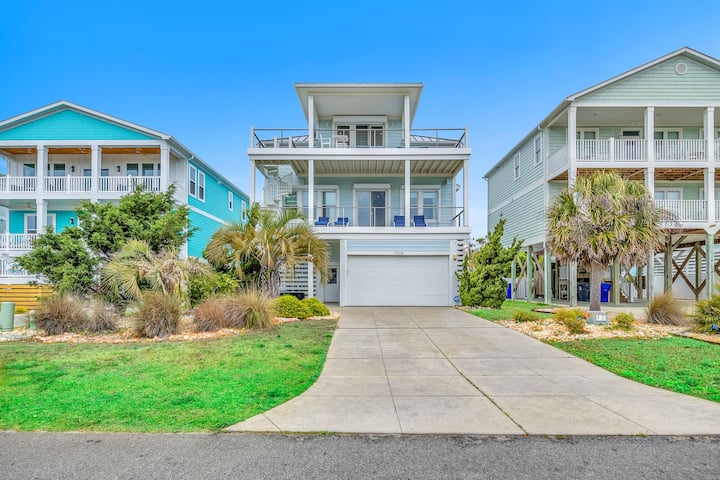 Tide & Seek: Luxurious 2nd Row Home, Easy Beach - Oak Island, NC