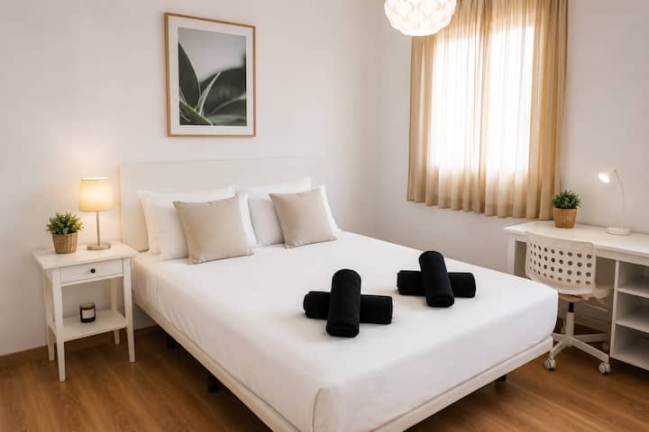 Central Room | 5 Min Walk  Terrace  Desk  Ac - Málaga