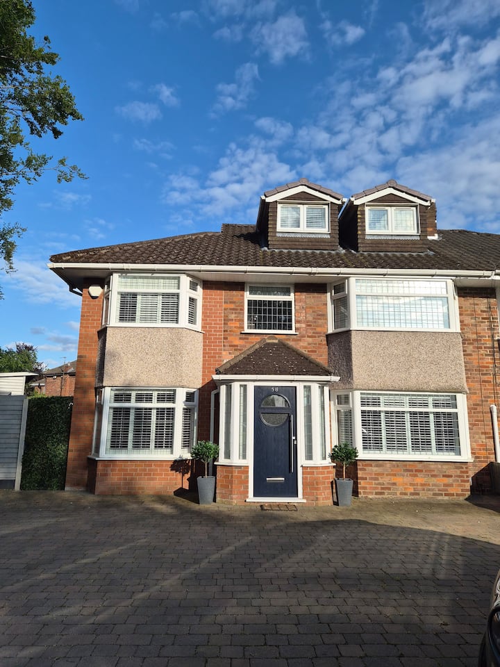 Lydiate Retreat, Royal Birkdale Golf Availability - Formby