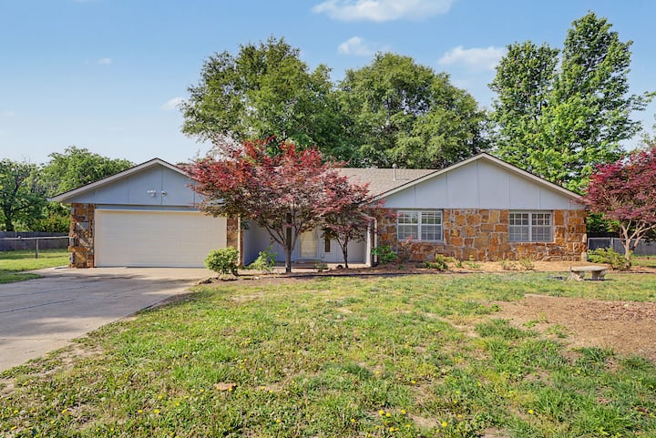 1 Acre! Spacious Peaceful 3bed 2 Bath Forest - 브로큰애로