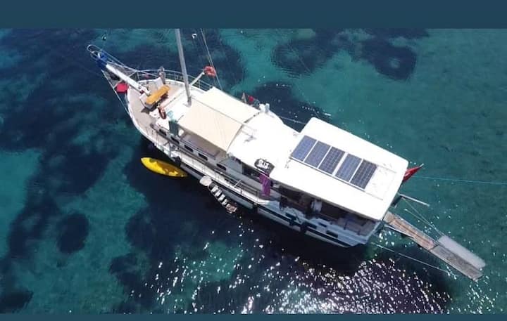 Bodrumda 3 Odalı 6 Kişilik Gulet - Bodrum