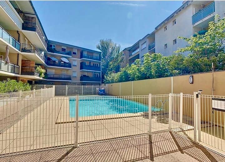 Appart Cosy Avec Piscine Au Centre Ville - Salon-de-Provence