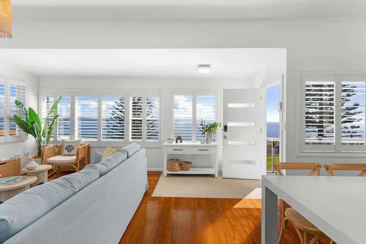 Casa Blu Forster - Expansive Cliffside Ocean Views - Forster