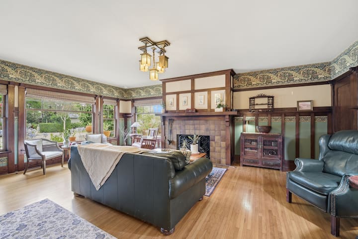 Historic 3br Monrovia Oasis With Pool, Bbq & Spa - Monrovia, CA