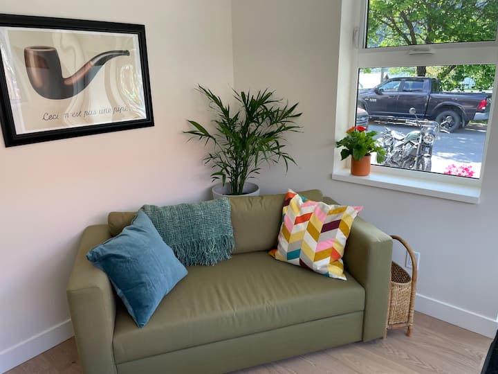 New Modern Suite -
 Steps To Lakeside Park - Nelson