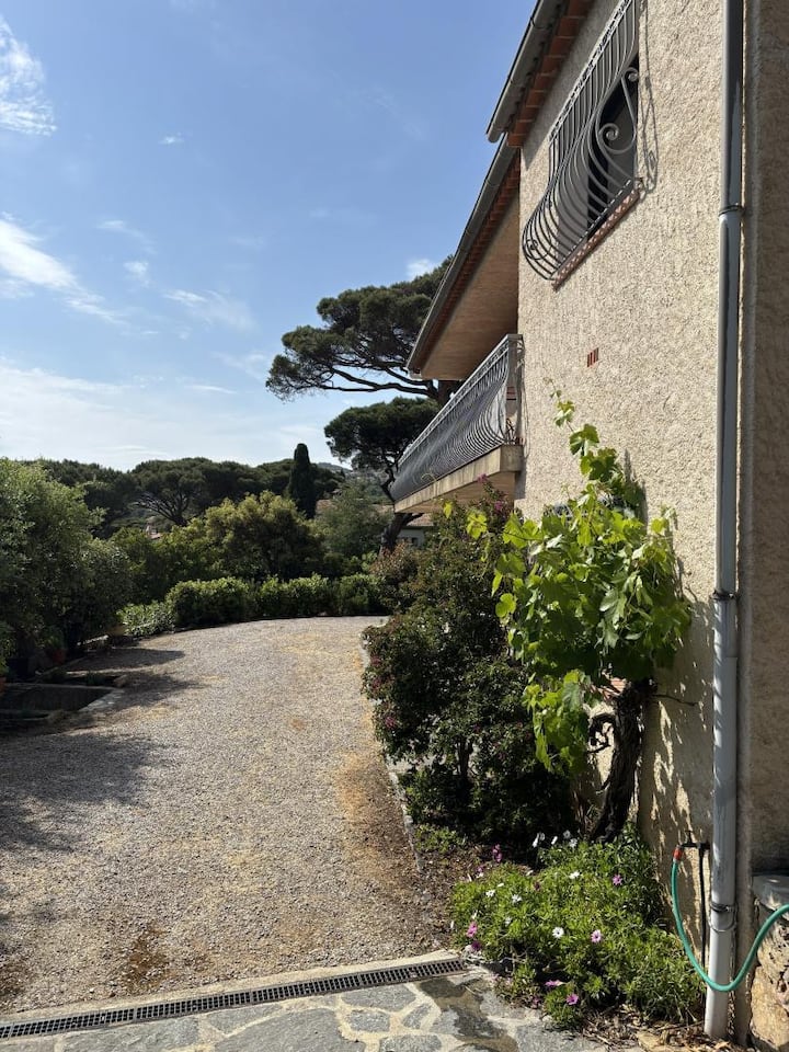Gîte 500m De La Mer Aux Issambres - Rez De Jardin - Les Issambres