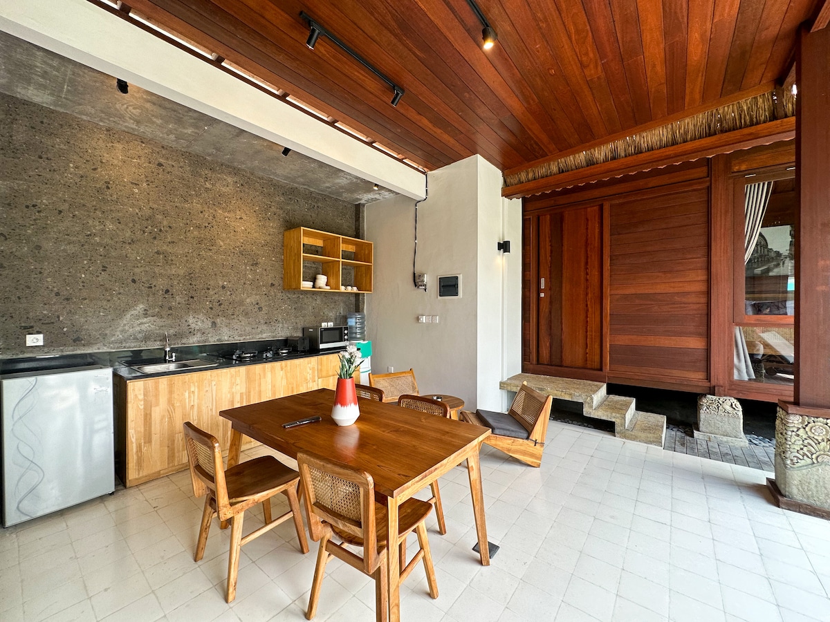 Villa in Pererenan · ★5.0 · 2 bedrooms · 2 beds · 2 private baths, comparable Airbnb
