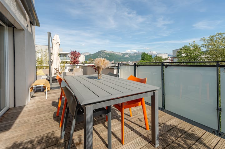 Magnifique Appartement 5 Pièces Avec Garage ! - Annecy