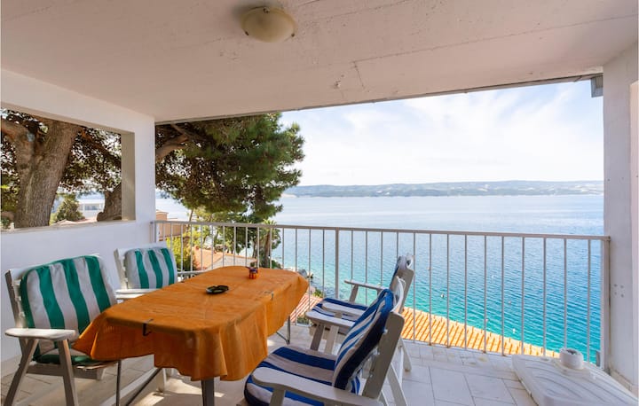 2 Bedroom Awesome Apartment In Lokva Rogoznica - Omiš