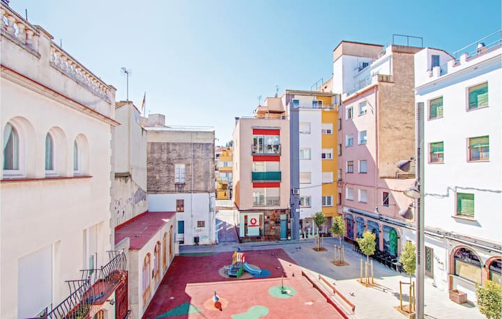 2 Bedroom Stunning Apartment In Blanes - Blanes