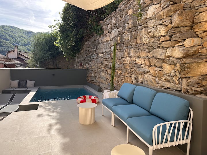 Modern Italian Village House With Private Pool - Ligurië