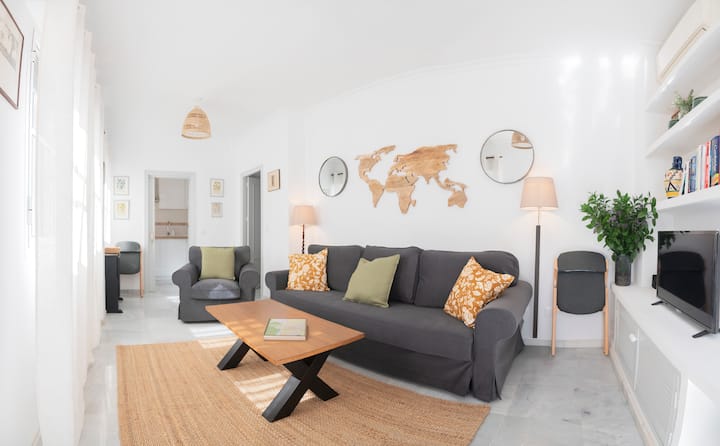 Cómodo Apartamento En Pleno Barrio Santa Cruz - Seville