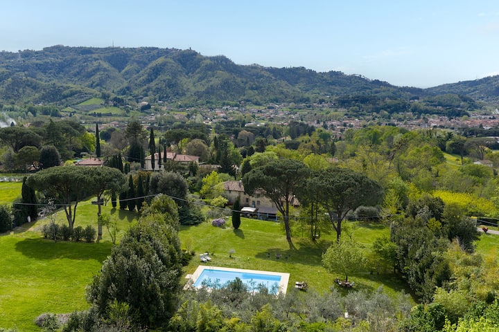 Villa Delle Silerchie 10, Emma Villas - Viareggio