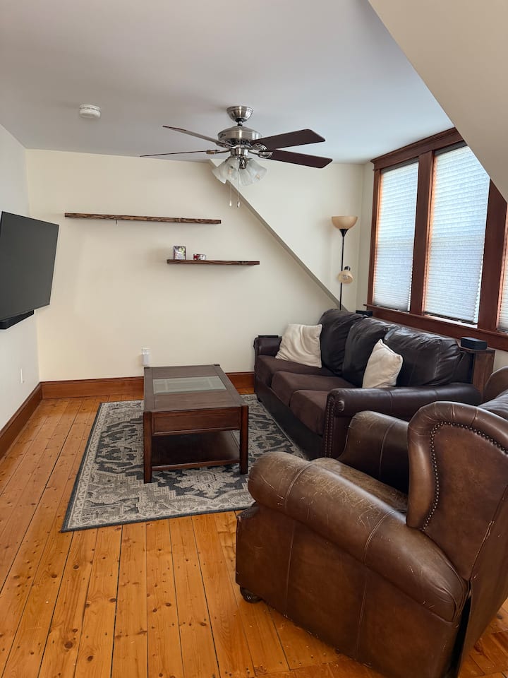 3 Br House Conveniently Located On Broadway! - Bangor, ME