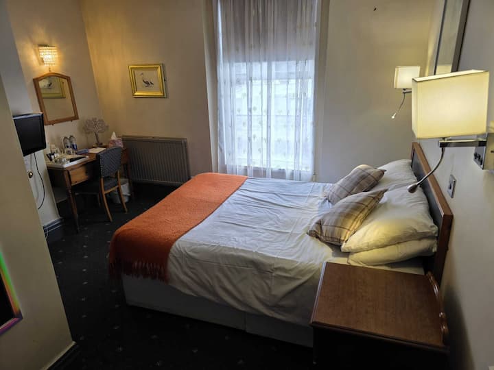 Double-large-sdb Privée Avec Douche - Gloucester