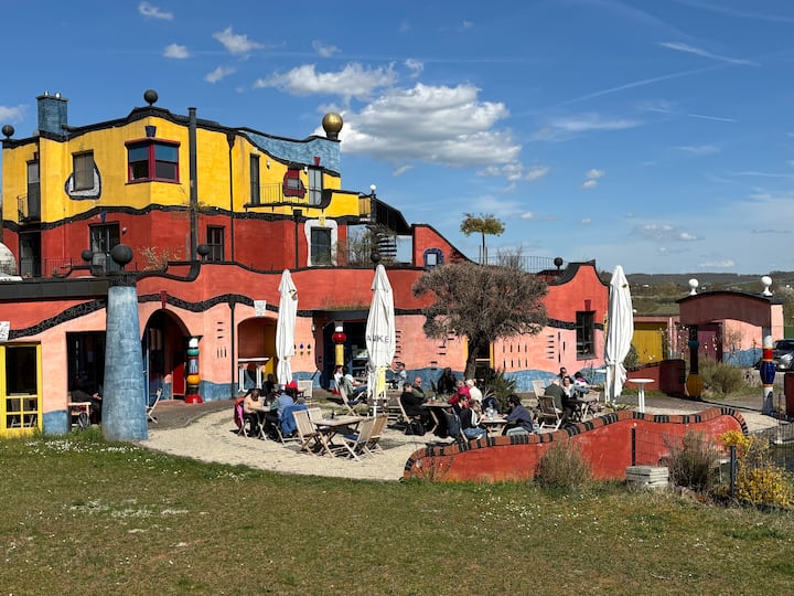 Weingut Hirn &Hundertwasser-artikel - Volkach