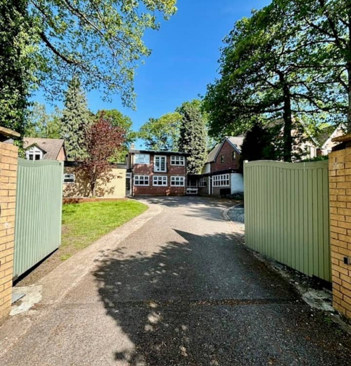 Rosewood House - The Royal Town of Sutton Coldfield