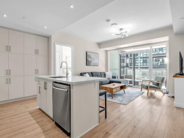 Lake Simcoe Condo, Sleeps 6 Guests, Balcony Space - イニスフィル