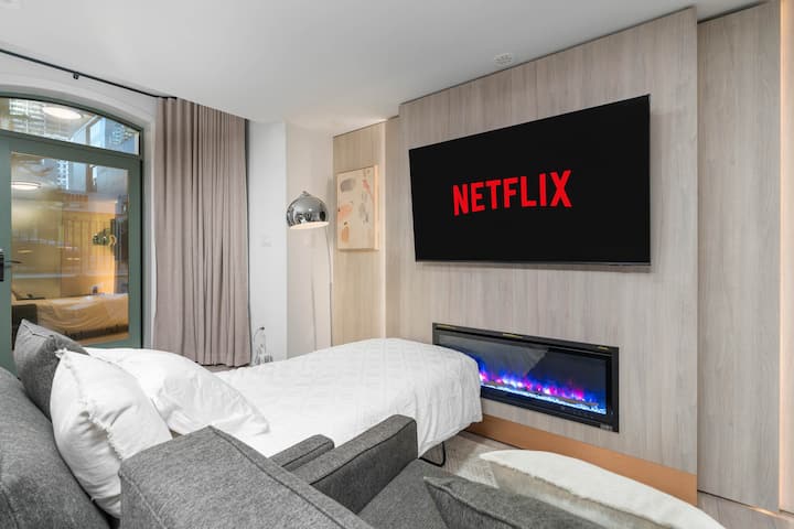 Boutique 1br Basement Suite • Sleeps 3 • Parking - Toronto