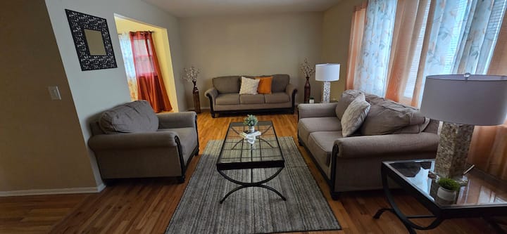 Entire 3 Bedroom 2 Bathroom Unit In Roselle, Nj - Staten Island, NY
