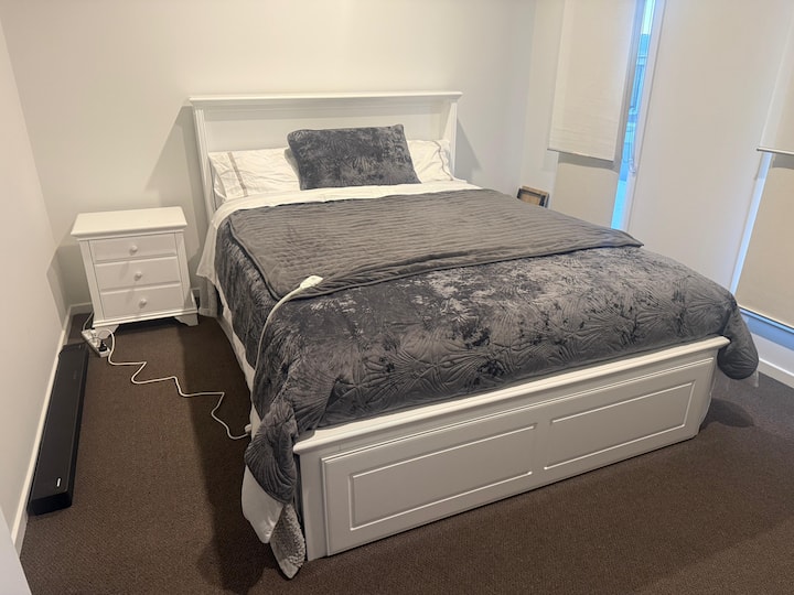 Private Room In Clyde - Cranbourne