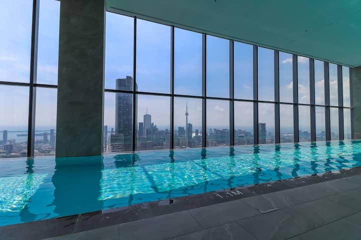 65th Floor Luxury 2b2b Penthouse-skyline View/pool - Toronto
