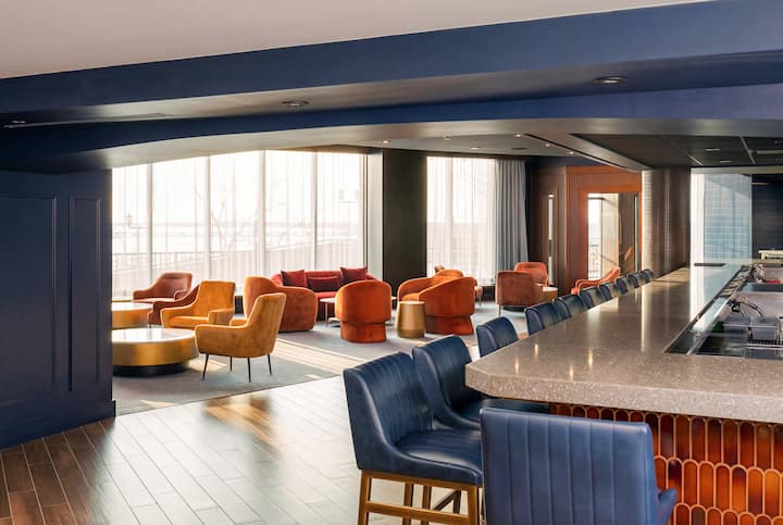 Luxury City-view 3-queen Suite, On The Falls 02 - Niagara Falls