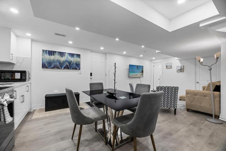 Dove Cove: 3b/1b Apt | Mins To Shops & Amenities! - Pickering