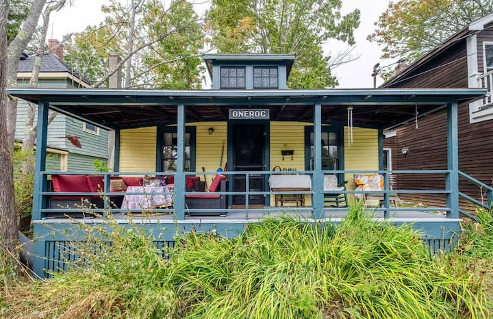 Oneroc: A Peaks Retreat For Artistic Souls - Portland, ME