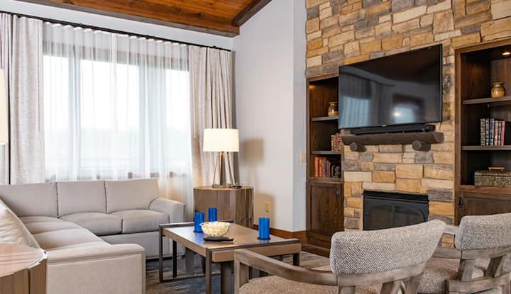 Glacier Canyon 4-bedroom Presidential - Wisconsin