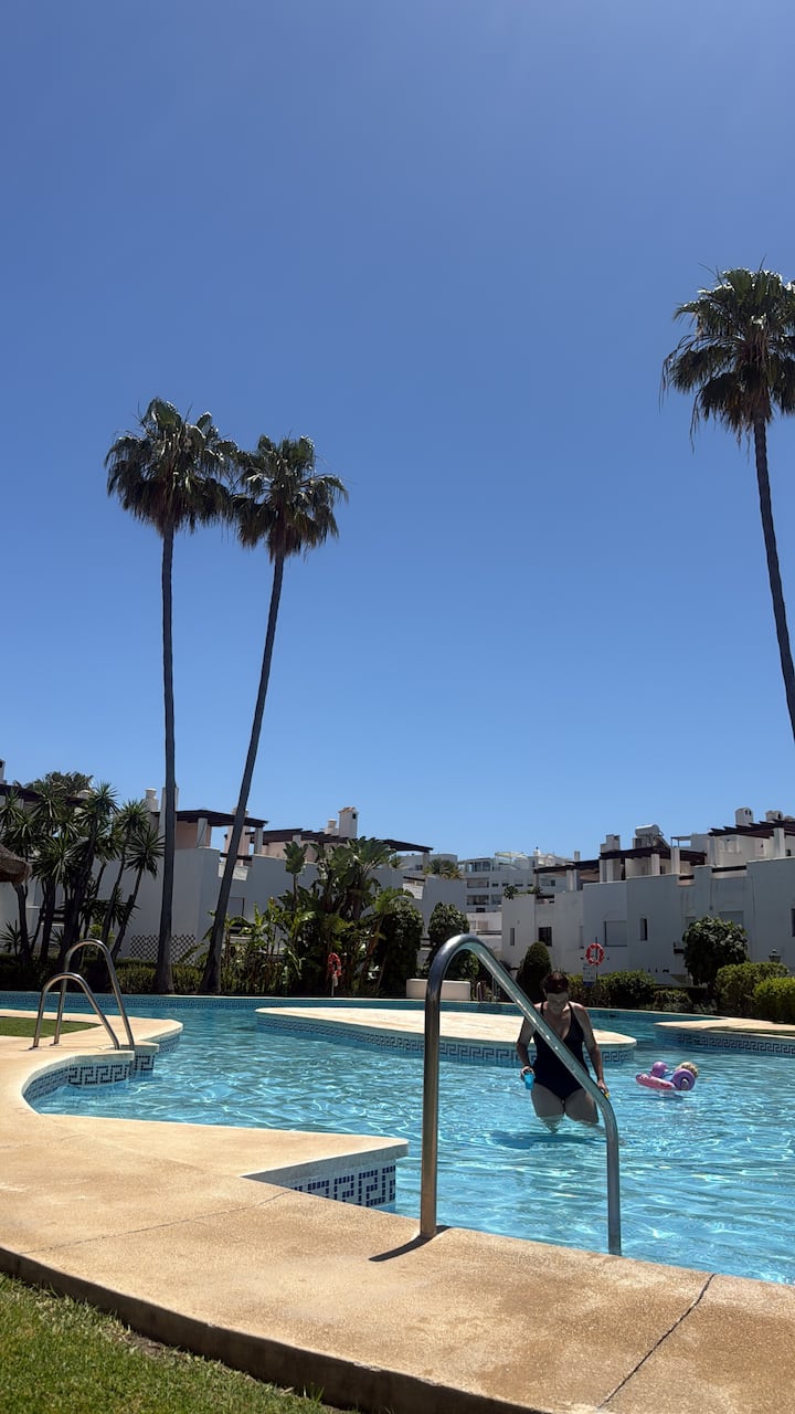 Charmigt Radhus 150 Meter Från Stranden - Marbella