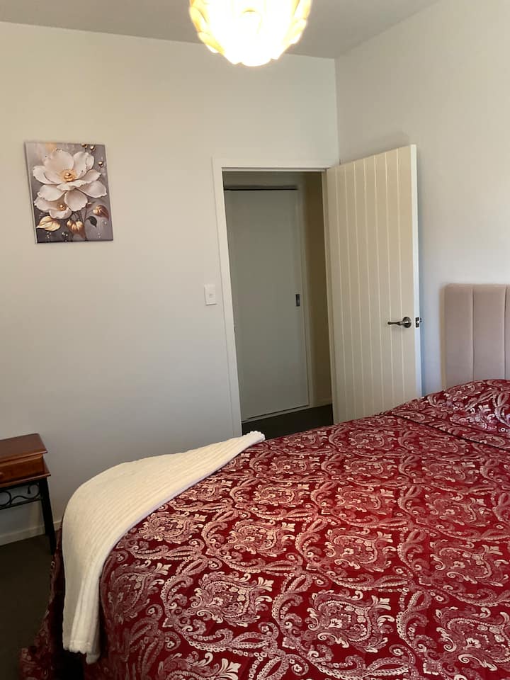 2 Minutes From The Square - Palmerston North