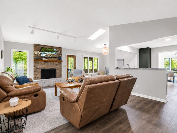 Big Mtn Home | Dog & Kid Friendly | Early Check In - Hendersonville, NC
