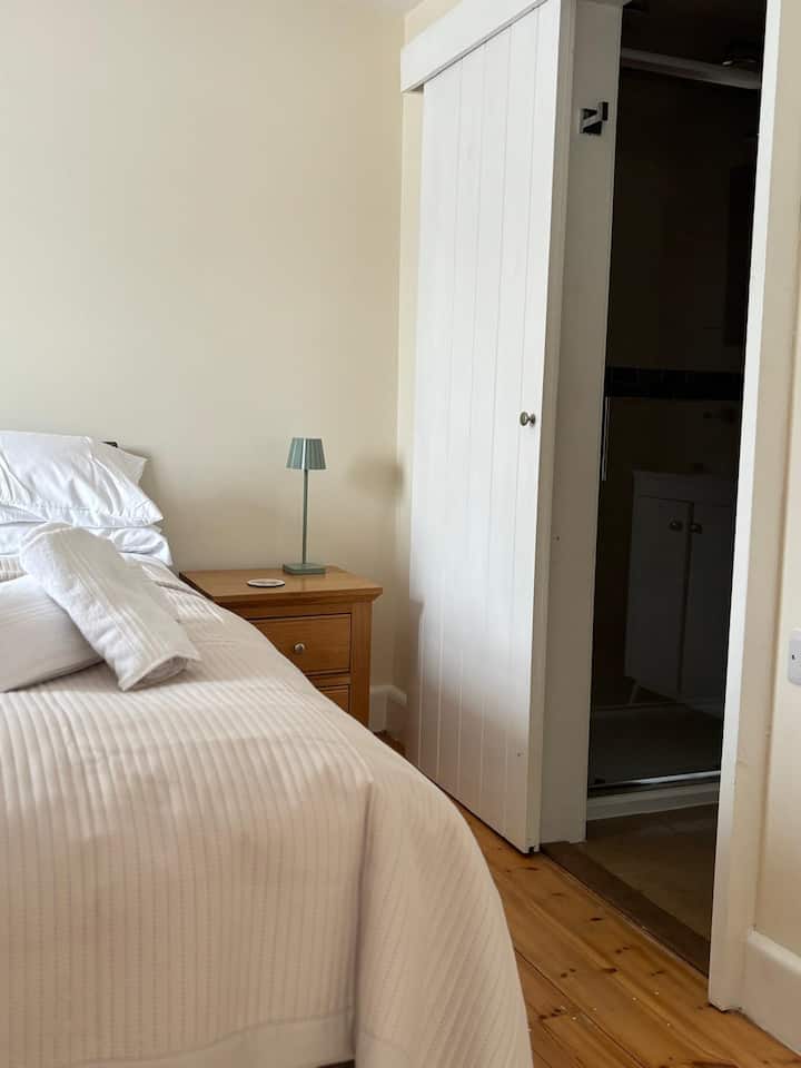 The Cowshed - With Bookable Sauna + Cold Plunge - Bradford-on-Avon