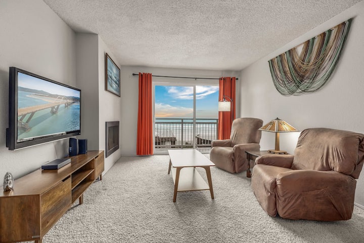 Cozy Coastal Stay - Pet Friendly! - Lincoln City, OR
