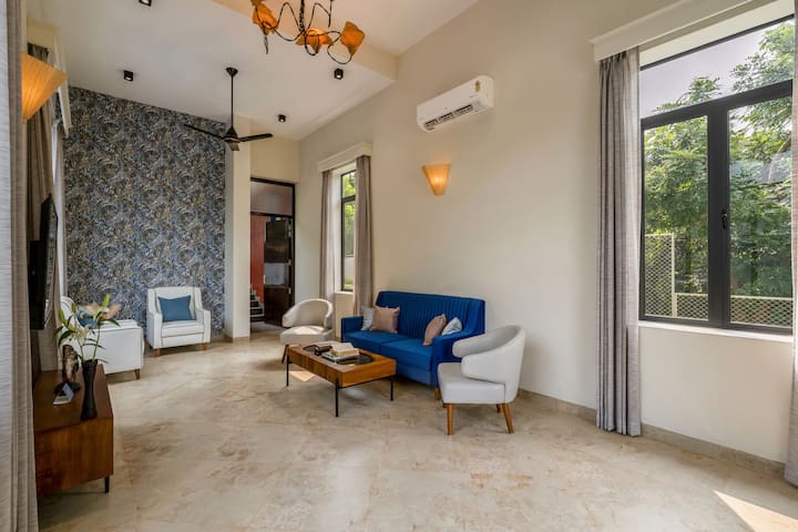 Living room image 3