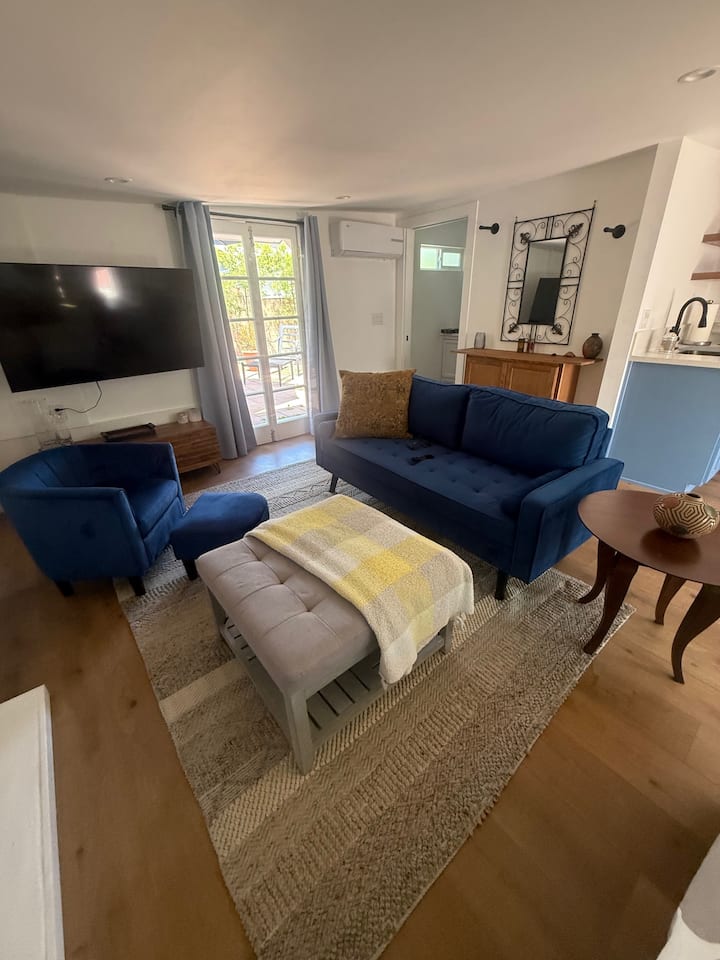 Cool New Studio - Private Patio And Parking Spot - South Gate, CA