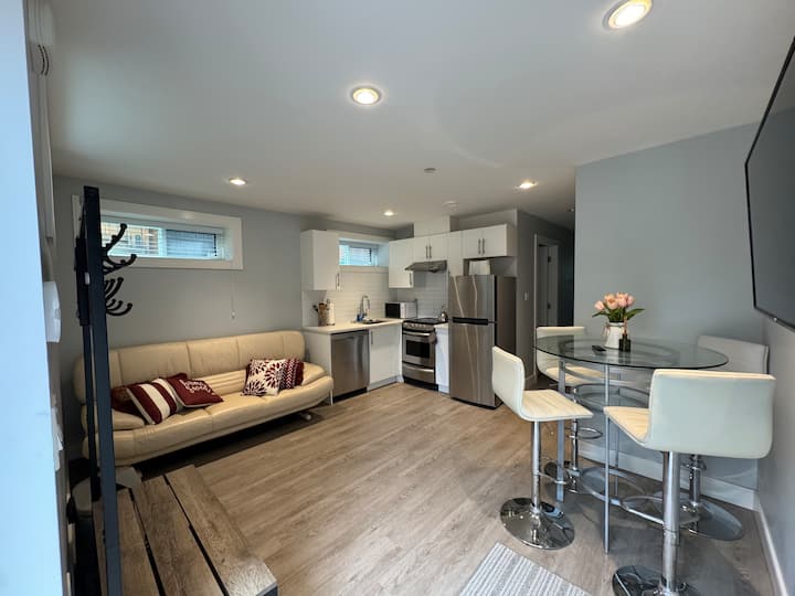 2br Modern Suite - 20 Mins To Downtown - Vancouver