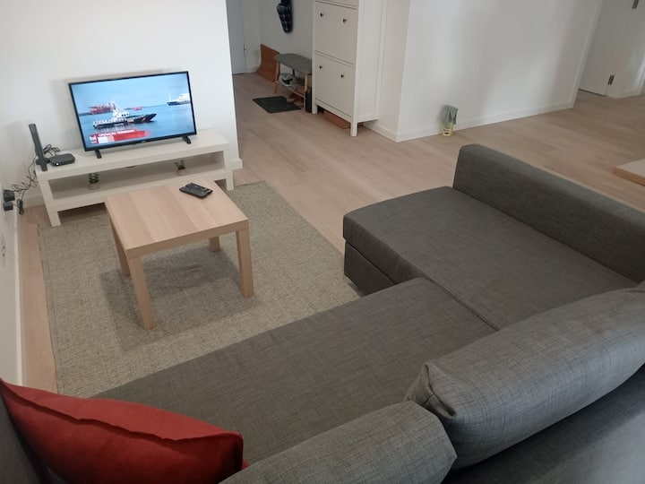 Apartamento T3 A 180 Metros Da Marginal. - São Martinho do Porto