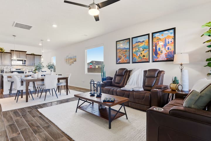 4br Sandia View Retreat | Fire Pit + Putting Green - Rio Rancho, NM