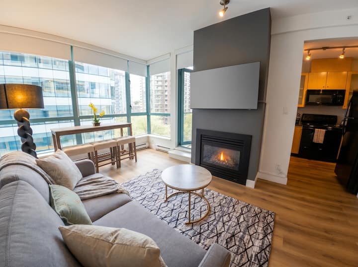 Downtown | 1br Condo | Burrard & Davie - Vancouver